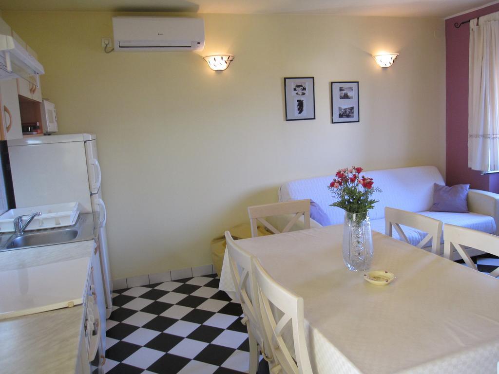 Apartment Glavica Supetar Extérieur photo
